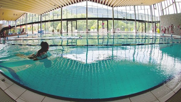 Swimming And Spas In Morzine Les Gets Reach4thealps Swimming Spa